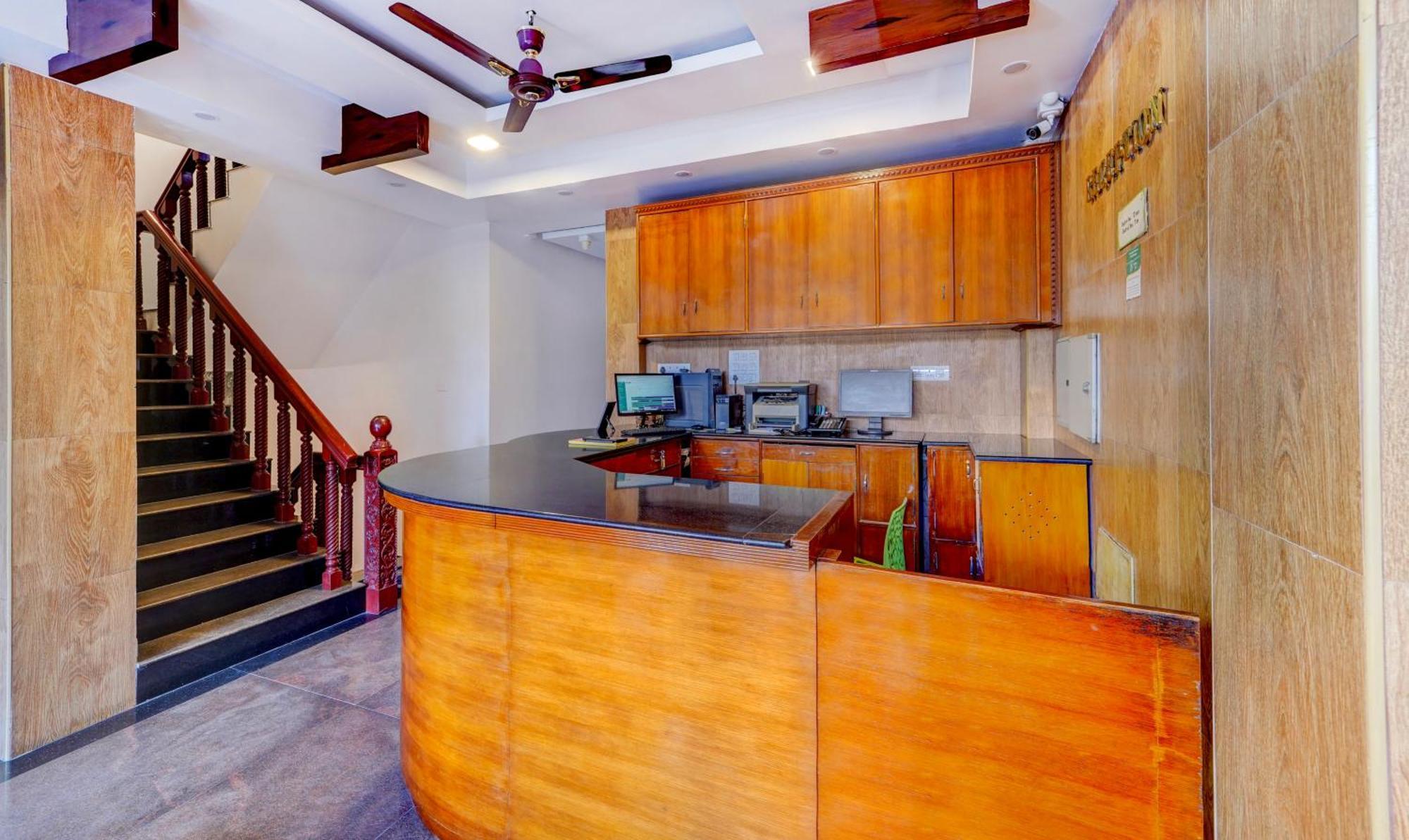 Itsy Hotels Prakasam Residency بونديتْشيري المظهر الخارجي الصورة