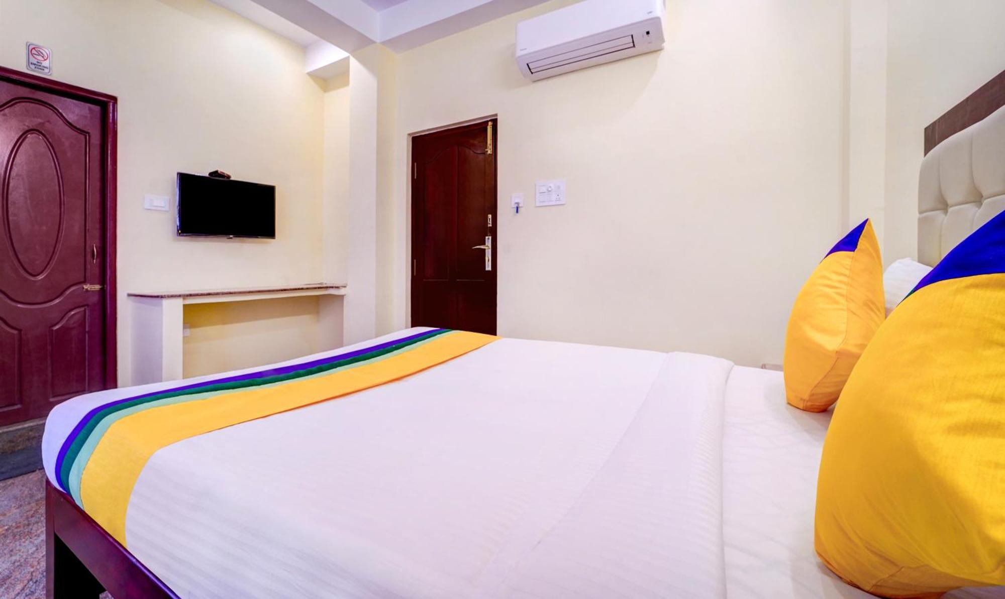 Itsy Hotels Prakasam Residency بونديتْشيري المظهر الخارجي الصورة