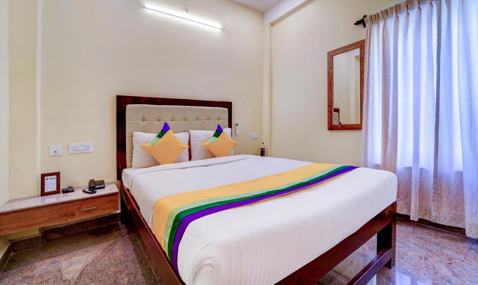 Itsy Hotels Prakasam Residency بونديتْشيري المظهر الخارجي الصورة