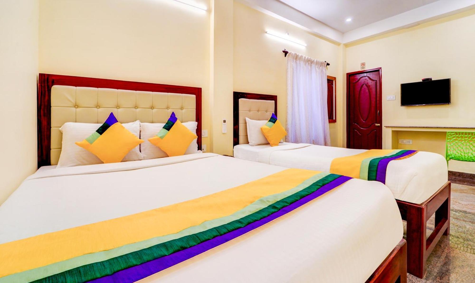Itsy Hotels Prakasam Residency بونديتْشيري المظهر الخارجي الصورة