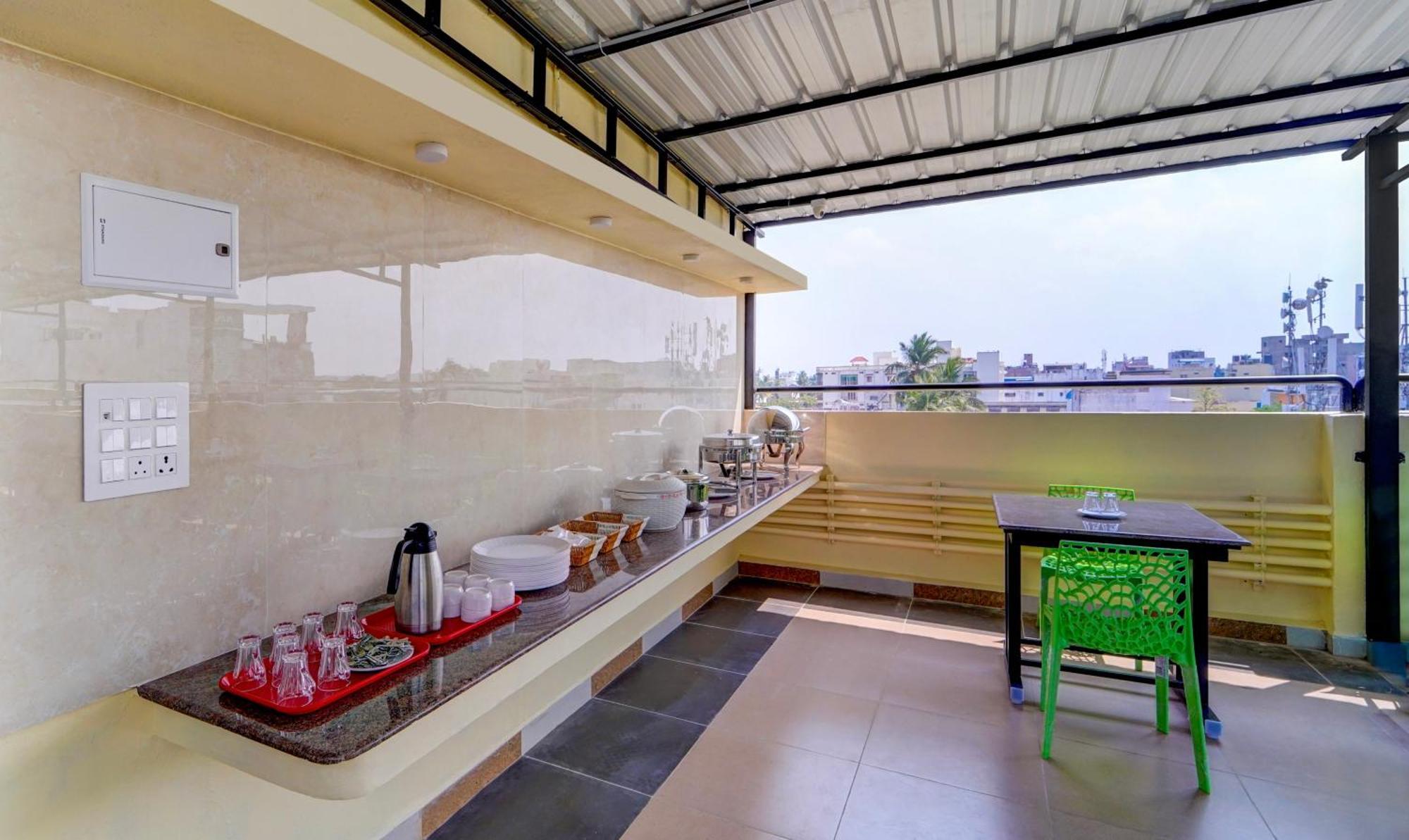 Itsy Hotels Prakasam Residency بونديتْشيري المظهر الخارجي الصورة