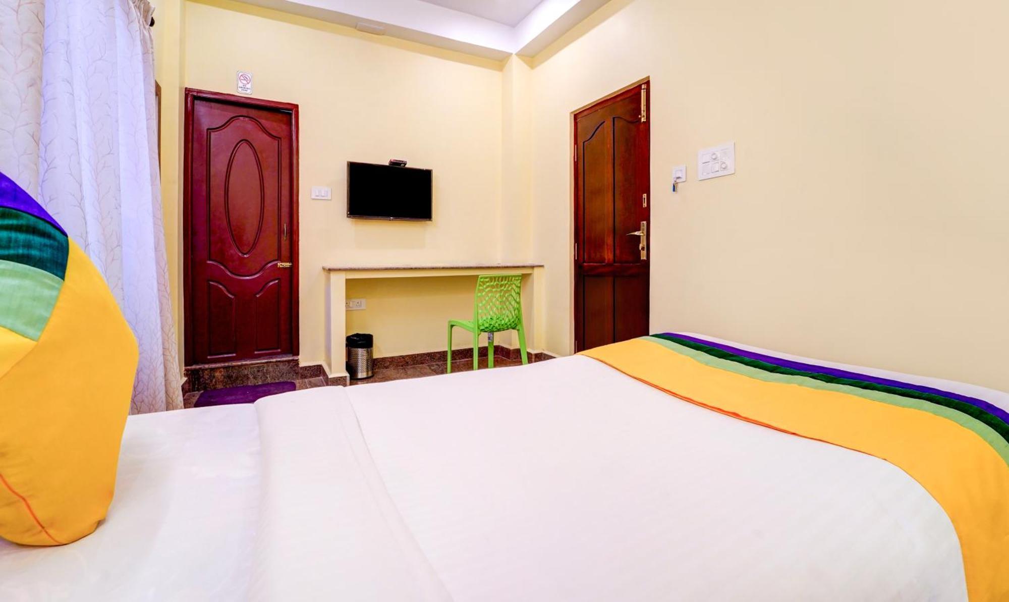 Itsy Hotels Prakasam Residency بونديتْشيري المظهر الخارجي الصورة