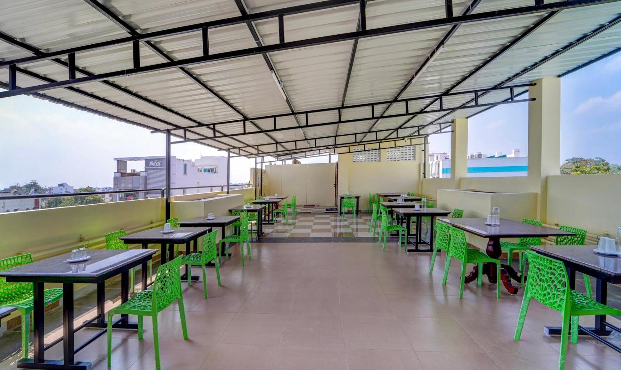 Itsy Hotels Prakasam Residency بونديتْشيري المظهر الخارجي الصورة